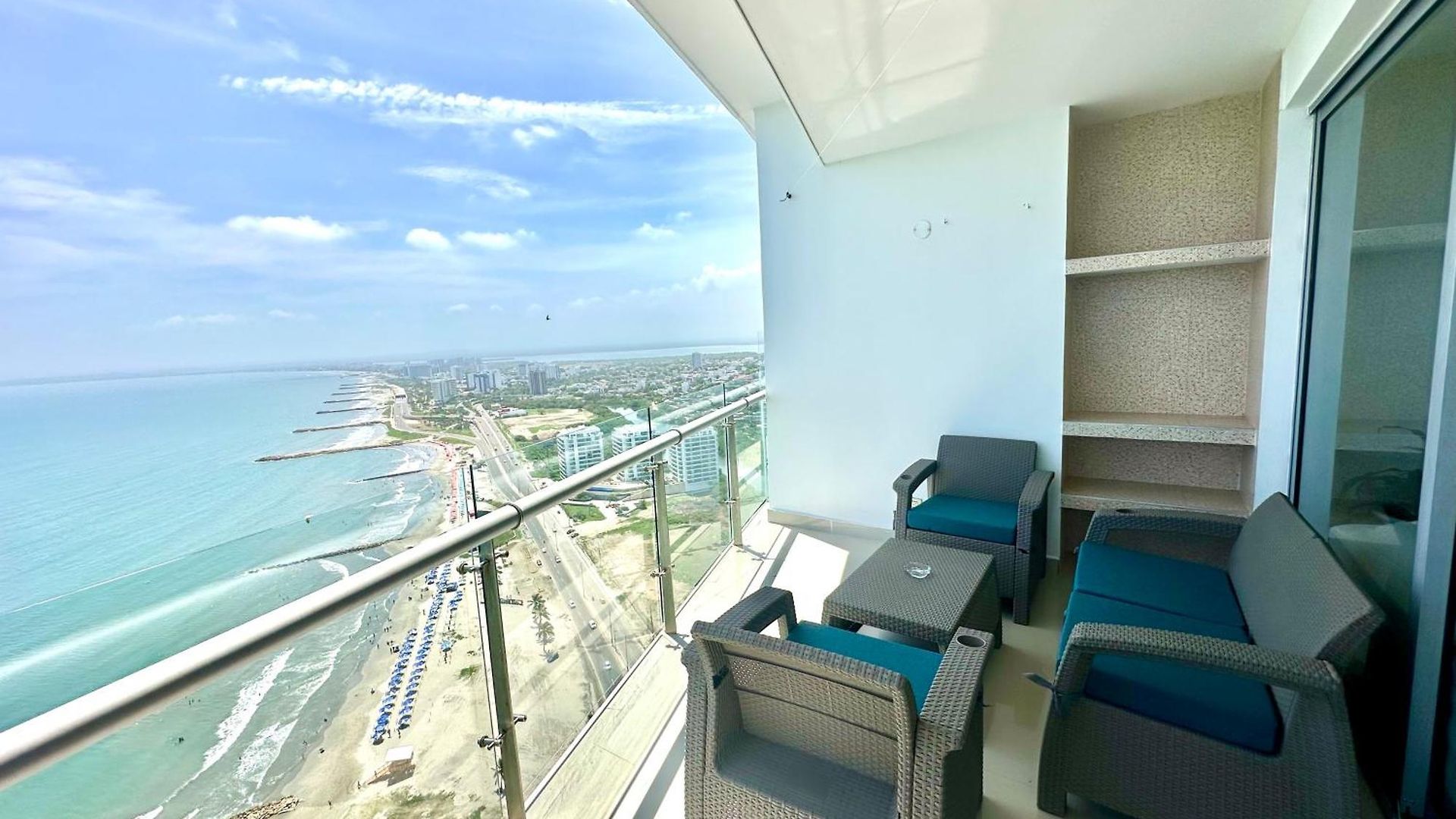 By Calamari Homes - Murano Elite 2402 Bocagrande Cartagena